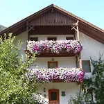 Haus Ruetzbach Appartamento *