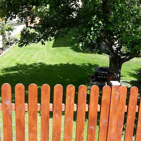 Haus Ruetzbach * ניוסטיפט אים סטובאיטל